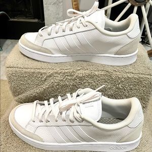 Adidas Grand Court SE Mens Sneakers.